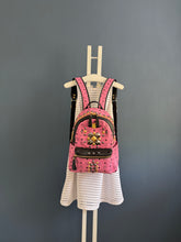 Lade das Bild in den Galerie-Viewer, MCM RUCKSACK
