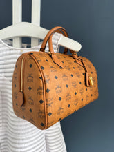 Lade das Bild in den Galerie-Viewer, MCM BOSTON BAG
