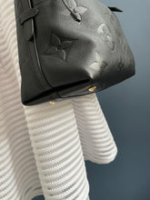 Lade das Bild in den Galerie-Viewer, LOUIS VUITTON CARRY ALL MM
