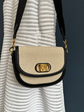 Lade das Bild in den Galerie-Viewer, MCM MÜNCHEN CROSSBODY
