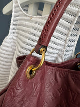 Lade das Bild in den Galerie-Viewer, LOUIS VUITTON ARTSY EMPREINTE
