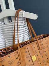 Lade das Bild in den Galerie-Viewer, MCM SHOPPER LARGE
