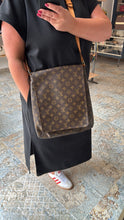 Lade das Bild in den Galerie-Viewer, LOUIS VUITTON MUSETTE SALSA GM
