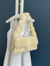 Lade das Bild in den Galerie-Viewer, JACQUEMUS LE BAMBIDOU
