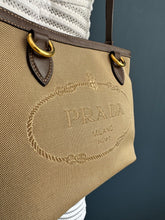 Lade das Bild in den Galerie-Viewer, PRADA BAG
