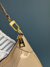 Lade das Bild in den Galerie-Viewer, LOUIS VUITTON BAGATELLE
