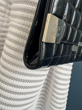 Lade das Bild in den Galerie-Viewer, CHANEL CLUTCH

