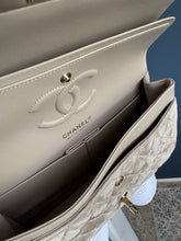 Lade das Bild in den Galerie-Viewer, CHANEL DOUBLE FLAP WILDLEDER
