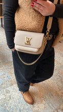 Lade das Bild in den Galerie-Viewer, LOUIS VUITTON LOCKME TENDER
