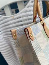 Lade das Bild in den Galerie-Viewer, LOUIS VUITTON ONTHEGO MM
