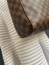 Lade das Bild in den Galerie-Viewer, LOUIS VUITTON PORTOBELLO MM
