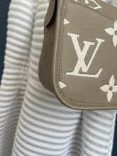 Lade das Bild in den Galerie-Viewer, LOUIS VUITTON DIANE EMPREINTE BICOLOR
