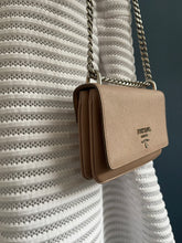 Lade das Bild in den Galerie-Viewer, PRADA CROSSBODY
