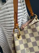 Lade das Bild in den Galerie-Viewer, LOUIS VUITTON GRACEFUL MM
