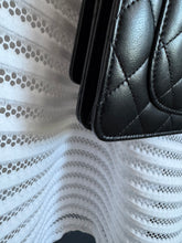 Lade das Bild in den Galerie-Viewer, CHANEL WOC
