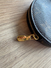 Lade das Bild in den Galerie-Viewer, LOUIS VUITTON MÜNZETUI
