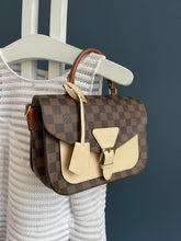 Lade das Bild in den Galerie-Viewer, LOUIS VUITTON BEAUMARCHAIS
