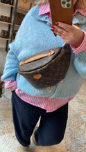 Lade das Bild in den Galerie-Viewer, LOUIS VUITTON BUMBAG
