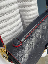 Lade das Bild in den Galerie-Viewer, LOUIS VUITTON MÉTIS EMPREINTE
