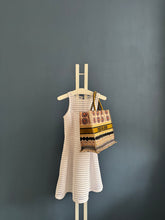 Lade das Bild in den Galerie-Viewer, DIOR TOTE BOOK
