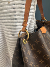 Lade das Bild in den Galerie-Viewer, LOUIS VUITTON GRACEFUL MM
