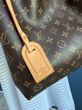 Lade das Bild in den Galerie-Viewer, LOUIS VUITTON GRACEFULL PM
