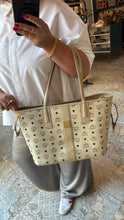 Lade das Bild in den Galerie-Viewer, MCM SHOPPER MEDUIM
