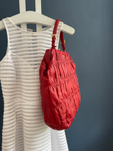 Lade das Bild in den Galerie-Viewer, PRADA NAPPALEDER SHOPPER
