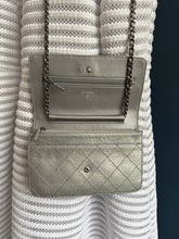 Lade das Bild in den Galerie-Viewer, CHANEL WOC
