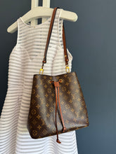 Lade das Bild in den Galerie-Viewer, LOUIS VUITTON NÉONOÉ

