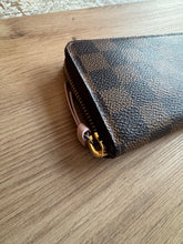 Lade das Bild in den Galerie-Viewer, LOUIS VUITTON CLÉMENCE GELDBÖRSE
