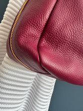 Lade das Bild in den Galerie-Viewer, PRADA VITELLO DAINO BAG
