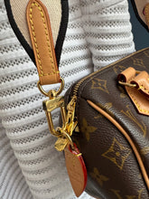 Lade das Bild in den Galerie-Viewer, LOUIS VUITTON SPEEDY 20
