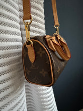 Lade das Bild in den Galerie-Viewer, LOUIS VUITTON NANO SPEEDY
