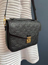 Lade das Bild in den Galerie-Viewer, LOUIS VUITTON MÉTIS EMPREINTE
