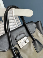 Lade das Bild in den Galerie-Viewer, PRADA GLACE
