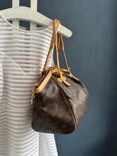 Lade das Bild in den Galerie-Viewer, LOUIS VUITTON TIVOLI
