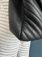 Lade das Bild in den Galerie-Viewer, YSL COLLEGE LARGE
