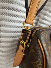Lade das Bild in den Galerie-Viewer, LOUIS VUITTON SPEEDY 20
