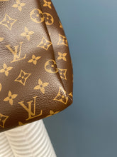 Lade das Bild in den Galerie-Viewer, LOUIS VUITTON ARTSY MM
