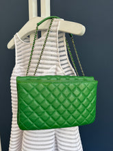 Lade das Bild in den Galerie-Viewer, CHANEL CLASSIC FLAP
