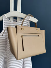 Lade das Bild in den Galerie-Viewer, CÉLINE BELT MINI
