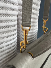 Lade das Bild in den Galerie-Viewer, CÉLINE BELT
