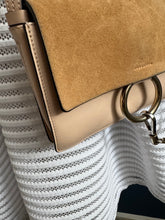 Lade das Bild in den Galerie-Viewer, CHLOÉ FAYE
