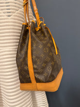 Lade das Bild in den Galerie-Viewer, LOUIS VUITTON NOÉ GRANDE
