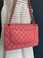 Lade das Bild in den Galerie-Viewer, CHANEL DOUBLE FLAP JUMBO
