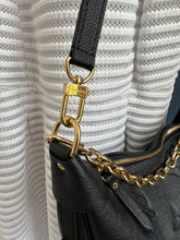 Lade das Bild in den Galerie-Viewer, LOUIS VUITTON LOOP HOBO EMPREINTE
