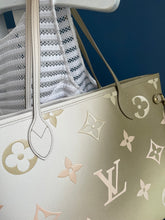 Lade das Bild in den Galerie-Viewer, LOUIS VUITTON SUNSET NEVERFULL MM
