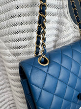 Lade das Bild in den Galerie-Viewer, CHANEL DOUBLE FLAP MEDIUM
