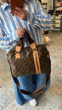 Lade das Bild in den Galerie-Viewer, LOUIS VUITTON SAC BOSPHORE
